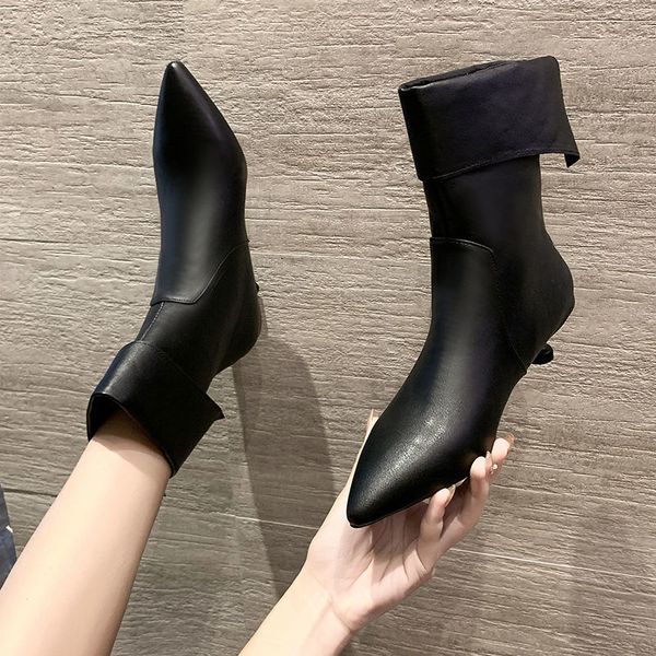 new autumn 2021 plutonium leather low heels short pointed to women's shoes mujer size 35-39 black boots luav
new autumn 2021 plutonium leather low heels short pointed to women's shoes mujer size 35-39 black boots luav