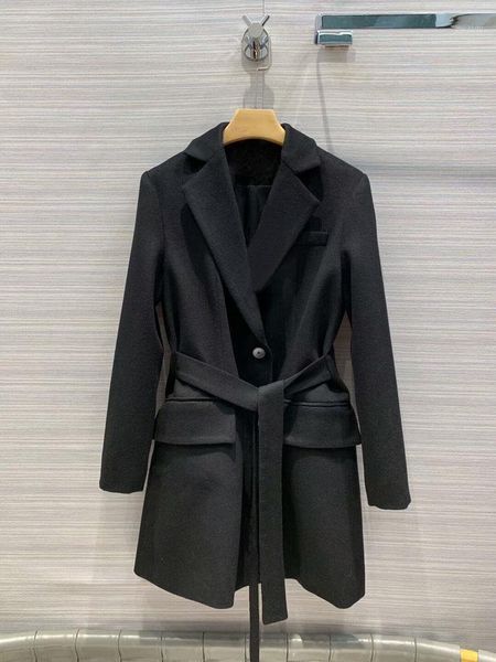 early 2020 women's new temperament british style lace up waist suit black coat worldwide1
early 2020 women's new temperament british style lace up waist suit black coat worldwide1