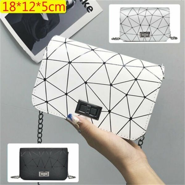Womens Handbags Shoulder Geometry Plaid Purse Messenger Bag Lady Crossbody Mini Mobile Phone Bags For Women new 2021
Womens Handbags Shoulder Geometry Plaid Purse Messenger Bag Lady Crossbody Mini Mobile Phone Bags For Women new 2021