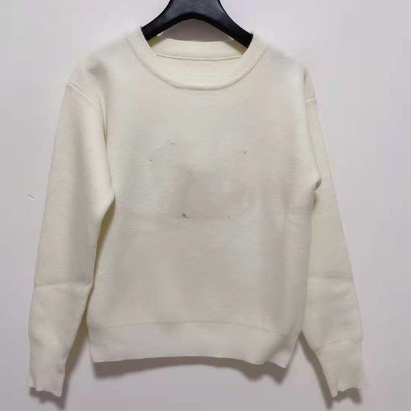 2021 new designer luxury womens sweater lady's crew neck button long sleeve autumn winter ladies sweater print knitwear women jumper, White;black
2021 new designer luxury womens sweater lady's crew neck button long sleeve autumn winter ladies sweater print knitwear women jumper, White;black