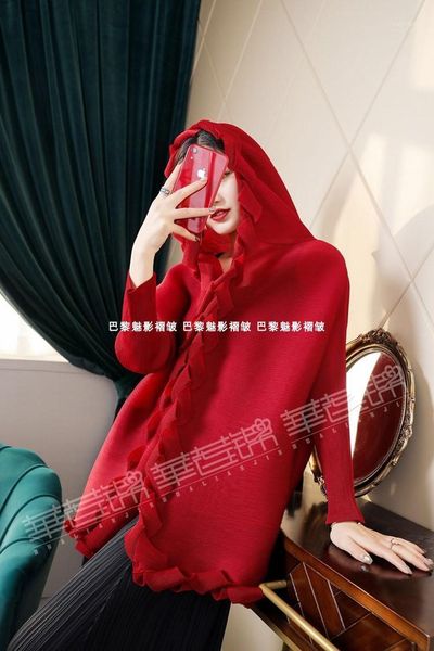 selling miyake fold the hooed collar high-end pure color three quartercoat in stock1, Black;brown
selling miyake fold the hooed collar high-end pure color three quartercoat in stock1, Black;brown