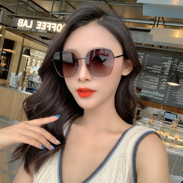 sunglasses 2020 nylon lenses women's fashion net red same butterfly metal high definition sunglasses women's korean version 2103, White;black
sunglasses 2020 nylon lenses women's fashion net red same butterfly metal high definition sunglasses women's korean version 2103, White;black