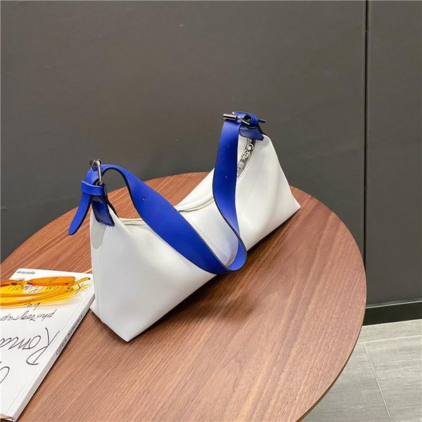 2020 new solid color one shoulder baguette bag simple women underarm bags large capacity leather short travel packet b482
2020 new solid color one shoulder baguette bag simple women underarm bags large capacity leather short travel packet b482