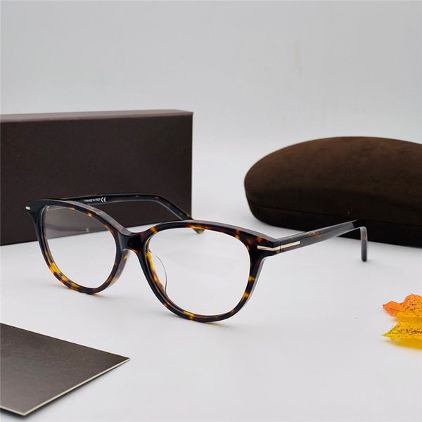 5421 new men and womens popular glasses square retro style rectangular plate full frame multicolor frame transparent lens, White;black
5421 new men and womens popular glasses square retro style rectangular plate full frame multicolor frame transparent lens, White;black