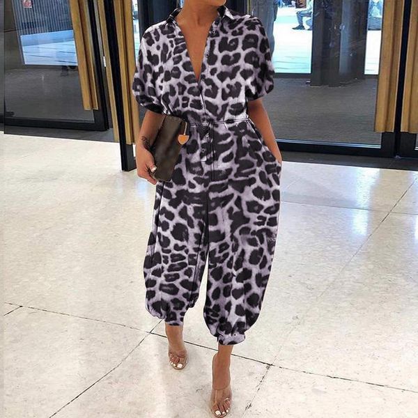 women jumpsuits 2020 fashion pants casual loose buttons rompers new short sleeve cargo pants plus size overalls femme, Black;white
women jumpsuits 2020 fashion pants casual loose buttons rompers new short sleeve cargo pants plus size overalls femme, Black;white