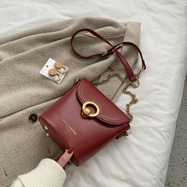 маленький мешок ведра женщин пу кожаный totes сумки lady simple мягкая ранцы сумка сотовый телефон и coinpurse
маленький мешок ведра женщин пу кожаный totes сумки lady simple мягкая ранцы сумка сотовый телефон и coinpurse