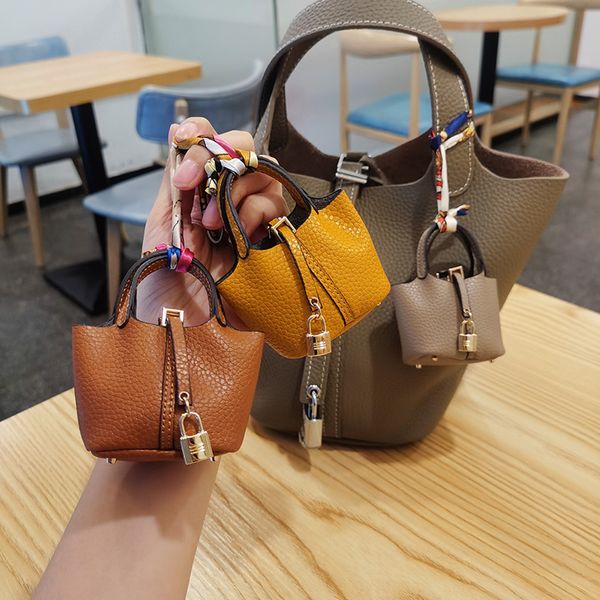kids bag airpods case coin purse mini handbags accessories handbag for lady decorations souvenir gift protective purse women key keyring pic, Black
kids bag airpods case coin purse mini handbags accessories handbag for lady decorations souvenir gift protective purse women key keyring pic, Black