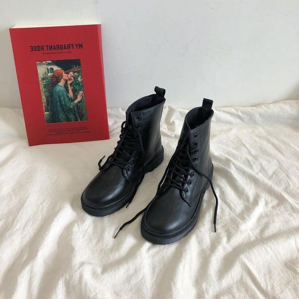 vintage motorcycle martin boots women's studentsbootie bla and white with pattern ulzzan lady shoes -40, Black
vintage motorcycle martin boots women's studentsbootie bla and white with pattern ulzzan lady shoes -40, Black