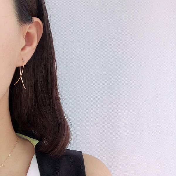 hoop & huggie domino handmade fish shaped earrings animal minimal minimalist hoops, Golden;silver
hoop & huggie domino handmade fish shaped earrings animal minimal minimalist hoops, Golden;silver