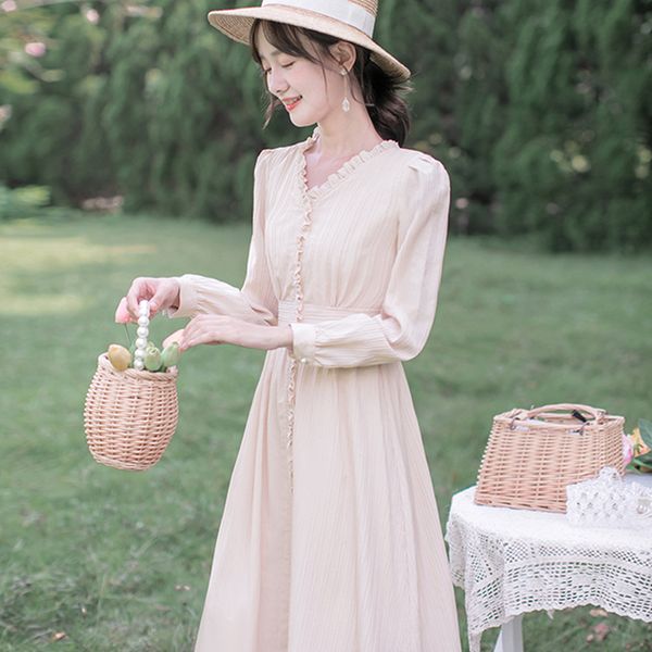 2021 new sweet long sleeve retro ruffles slim midi dress winter one-piece lady elegant evening party dresses for women 9awp, Black;gray
2021 new sweet long sleeve retro ruffles slim midi dress winter one-piece lady elegant evening party dresses for women 9awp, Black;gray