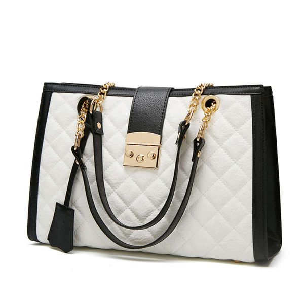 luxurys designers autumn 2021 new one shoulder women's personalized lock tote classic printing leisure chain bag
luxurys designers autumn 2021 new one shoulder women's personalized lock tote classic printing leisure chain bag