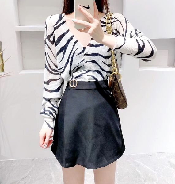 dxg3z deep knitted women's autumn deep v-neck tiger coatsleeve cardigan temperament fashionable loose thin tiger knitted women's a, White
dxg3z deep knitted women's autumn deep v-neck tiger coatsleeve cardigan temperament fashionable loose thin tiger knitted women's a, White
