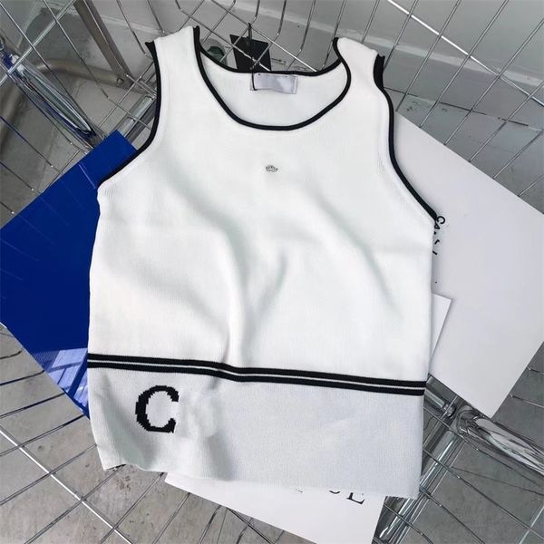 spring and summer new black-and-white color contrast song bead silk breathable splicing ribbon fashion knitted vest
spring and summer new black-and-white color contrast song bead silk breathable splicing ribbon fashion knitted vest
