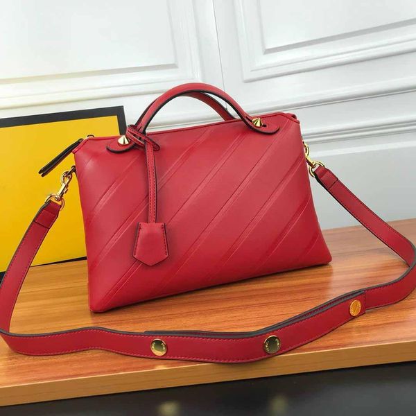 new classic designer women handbags fashion strap crossbody bags large genuine leather handbags black basg messenger bag tote purse bag 32cm
new classic designer women handbags fashion strap crossbody bags large genuine leather handbags black basg messenger bag tote purse bag 32cm