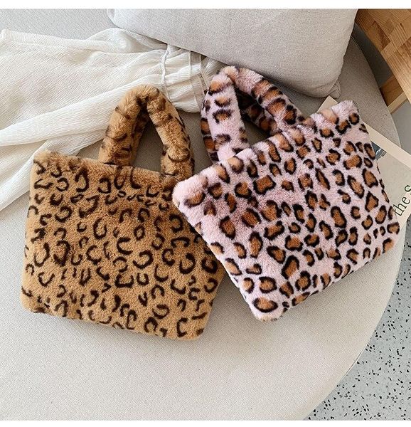 chain large plush handbag new cute bags fashion shoulder crossbody bag female leopard female bag messenger soft warm fur
chain large plush handbag new cute bags fashion shoulder crossbody bag female leopard female bag messenger soft warm fur