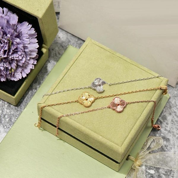 fashion four leaf clover silver blue brass 1.4cm 1 flower bracelet for women lovers day gift classic designer brand jewelry with box, Black
fashion four leaf clover silver blue brass 1.4cm 1 flower bracelet for women lovers day gift classic designer brand jewelry with box, Black