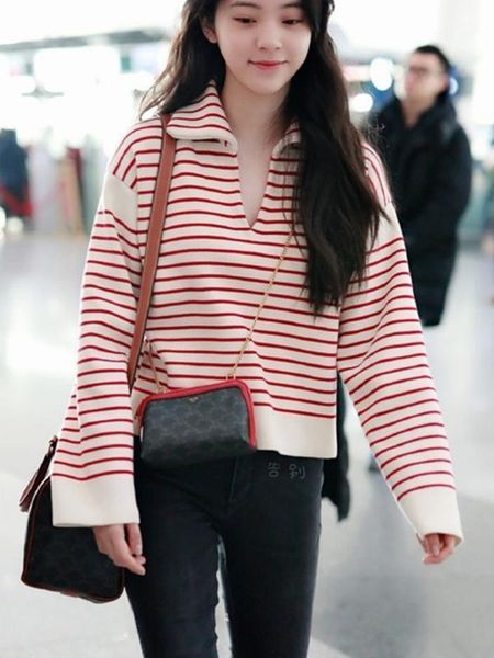 2020 new early v-neck spring knitted sweater women long sleeve red stripes knitwear female wild stylish pullover clothing1, White;black
2020 new early v-neck spring knitted sweater women long sleeve red stripes knitwear female wild stylish pullover clothing1, White;black