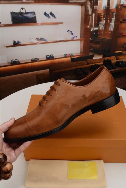 black red fashion design genuine leather designer men dress shoes casual office male shoes lace up pointed toe formal business shoes
black red fashion design genuine leather designer men dress shoes casual office male shoes lace up pointed toe formal business shoes
