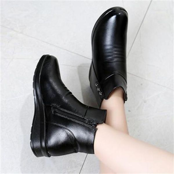 winter shoes woman fashions snow boots women's casual ankle boots mother flat warm non-slip cotton shoes female shoe black 35-411
winter shoes woman fashions snow boots women's casual ankle boots mother flat warm non-slip cotton shoes female shoe black 35-411