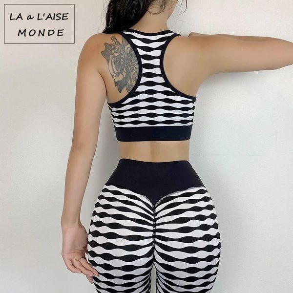 yoga outfits tracksuits women's seamless set for women stripe tracksuits2021 fitness sports suits clothes, White;red
yoga outfits tracksuits women's seamless set for women stripe tracksuits2021 fitness sports suits clothes, White;red