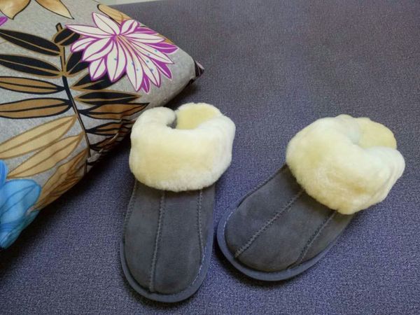 100% natural sheepskin fur slippers fashion female winter slippers women warm indoor slippers soft wool lady home shoes x1020, Black
100% natural sheepskin fur slippers fashion female winter slippers women warm indoor slippers soft wool lady home shoes x1020, Black