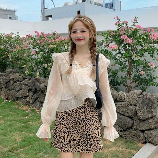 women's blouses & shirts v-neck chiffon sweet style autumn women's clothing ladies crop ruffles fashion brand korean clothes1, White
women's blouses & shirts v-neck chiffon sweet style autumn women's clothing ladies crop ruffles fashion brand korean clothes1, White
