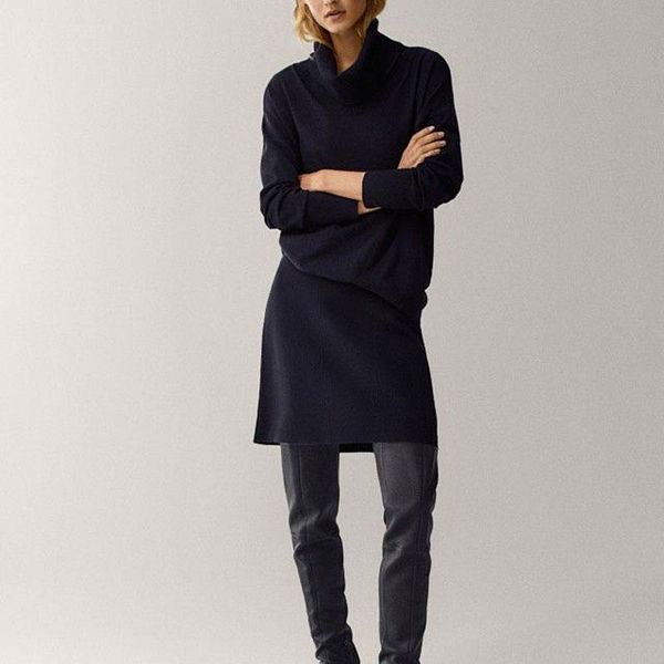 women's tracksuits high-neck drop-shoulder sleeves wide-neck casual sweater + buckle belt decorated knitted skirt, Gray
women's tracksuits high-neck drop-shoulder sleeves wide-neck casual sweater + buckle belt decorated knitted skirt, Gray