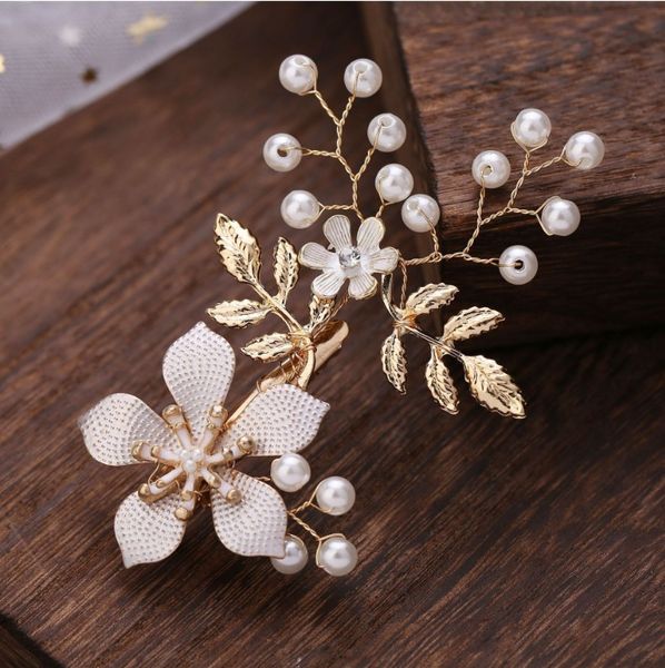 1 pieces crystal rhinestone hair clips elegant women girls bridal gold flower hairpin barrette hair styling accessories, Golden;silver
1 pieces crystal rhinestone hair clips elegant women girls bridal gold flower hairpin barrette hair styling accessories, Golden;silver