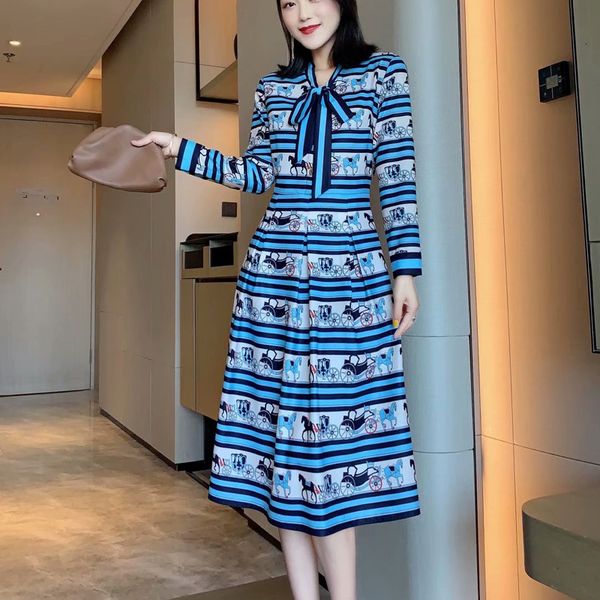 2021 new autumn style long sleeve bowknot vintage print plied elegant temperament dress fine women's clothes hlzh, Black;gray
2021 new autumn style long sleeve bowknot vintage print plied elegant temperament dress fine women's clothes hlzh, Black;gray