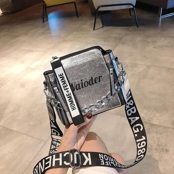 laser women letter shoulder bag ins popular female handbag holiday pu messenger bags for lady design exquisite crossbody bucket
laser women letter shoulder bag ins popular female handbag holiday pu messenger bags for lady design exquisite crossbody bucket