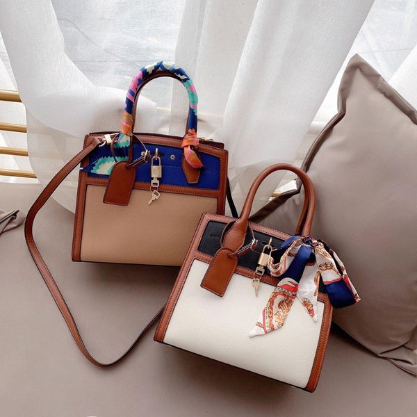 luxurys designers bags 2021 women luxurys designers women 2020 designer handbag shoulder bag silk scarves lady fashion
luxurys designers bags 2021 women luxurys designers women 2020 designer handbag shoulder bag silk scarves lady fashion