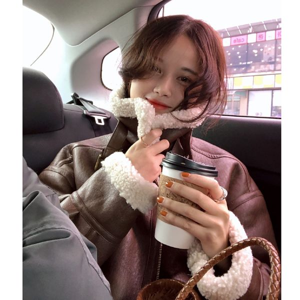 women faux leather fur coats sheep leather shearling jackets lady's fashion long sleeve zipped outerwear fall winter warm coat 201029, Black
women faux leather fur coats sheep leather shearling jackets lady's fashion long sleeve zipped outerwear fall winter warm coat 201029, Black