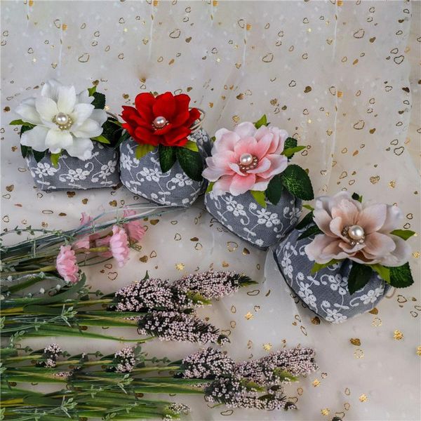 gift wrap 2 pcs european style flower wedding candy bags embroidery engagement souvenir packaging bag fabric packing 7x6.5cm
gift wrap 2 pcs european style flower wedding candy bags embroidery engagement souvenir packaging bag fabric packing 7x6.5cm