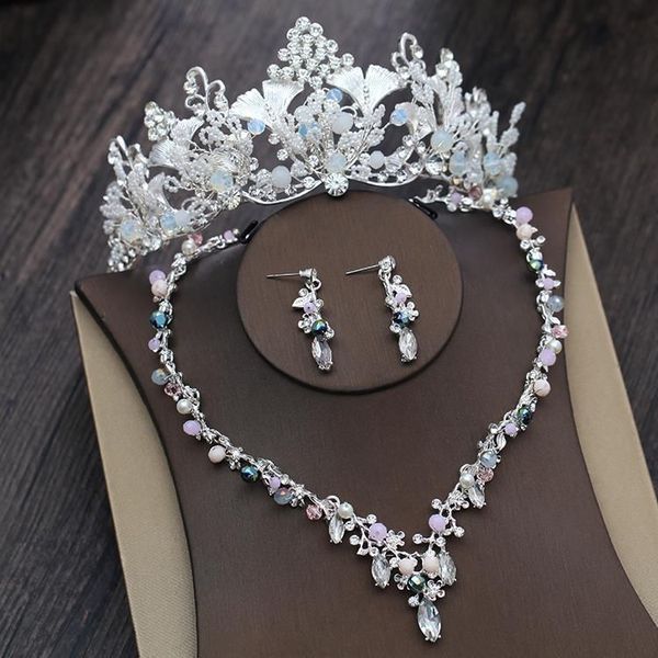 new korean bridal headdress silver crystal beaded crown necklace three piece wedding dress accessories
new korean bridal headdress silver crystal beaded crown necklace three piece wedding dress accessories