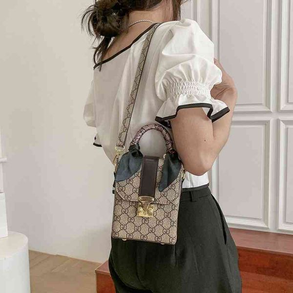 74% off bag designer s new laohua net red mobile phone women's box fashion single shoulder simple messenger
74% off bag designer s new laohua net red mobile phone women's box fashion single shoulder simple messenger