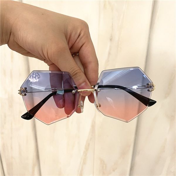 women rimless shades sun glasses clear sunglasses for woman sunglasses for women square retro masculino big color ing, White;black
women rimless shades sun glasses clear sunglasses for woman sunglasses for women square retro masculino big color ing, White;black