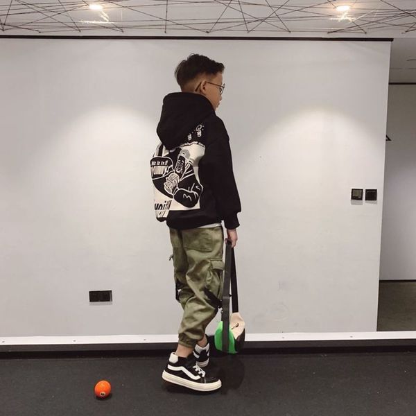 cloth spring 2020 children's wear new korean boy's cartoon hooded plush sweater fom0, Black
cloth spring 2020 children's wear new korean boy's cartoon hooded plush sweater fom0, Black