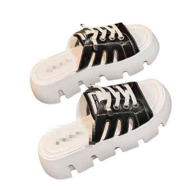 cool slippers for women to wear out in summer: fashionable beach shoes with thick soles and high fashion straps, Black
cool slippers for women to wear out in summer: fashionable beach shoes with thick soles and high fashion straps, Black
