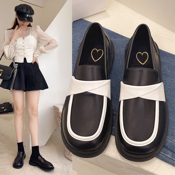 shoes woman 2022 casual female sneakers slip-on modis british style autumn soft round toe oxfords new moccasin summer slip on cu, Black;white
shoes woman 2022 casual female sneakers slip-on modis british style autumn soft round toe oxfords new moccasin summer slip on cu, Black;white