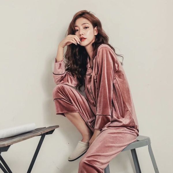autumn velvet long sleeve women pajamas sets elegant ladies home clothes winter warm female pajama sleepwear suits y200425, Black;red
autumn velvet long sleeve women pajamas sets elegant ladies home clothes winter warm female pajama sleepwear suits y200425, Black;red