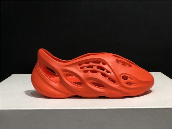 2021 foam sandals kanye west slippers bone white triple black resin slides sandals men women fashion loafers beautiful slipper
2021 foam sandals kanye west slippers bone white triple black resin slides sandals men women fashion loafers beautiful slipper