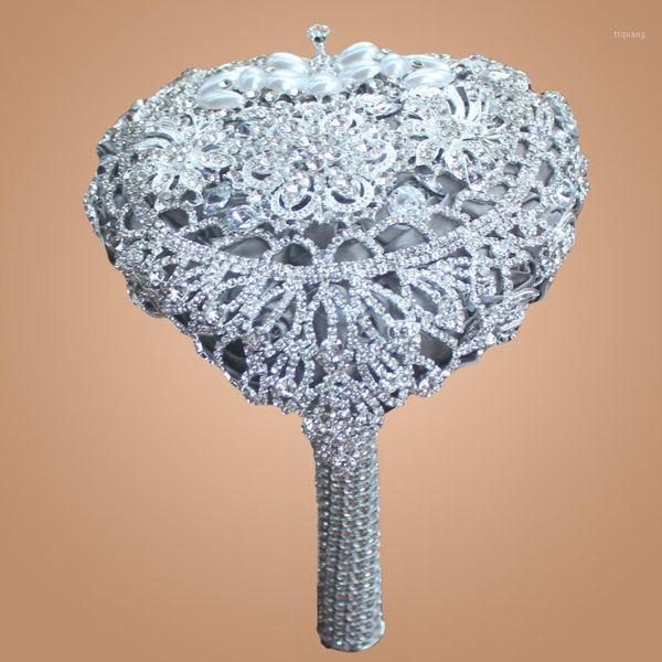 luxury handmade diameter 18cm heart-shaped wedding bouquet silver plated rhinestone brooches jewelry bridal wedding hand flower1
luxury handmade diameter 18cm heart-shaped wedding bouquet silver plated rhinestone brooches jewelry bridal wedding hand flower1
