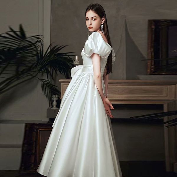 2021 new arrival wedding dress dressed as bride for women swollen satin sleeves short turtleneck quarter 4rwi, Blue;red
2021 new arrival wedding dress dressed as bride for women swollen satin sleeves short turtleneck quarter 4rwi, Blue;red