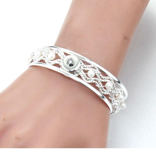 18mm 12mm snap button jewelry women metal bangle elasticity bracelet retro color charms bangles cuff snap jewe bbyjex, Golden;silver
18mm 12mm snap button jewelry women metal bangle elasticity bracelet retro color charms bangles cuff snap jewe bbyjex, Golden;silver