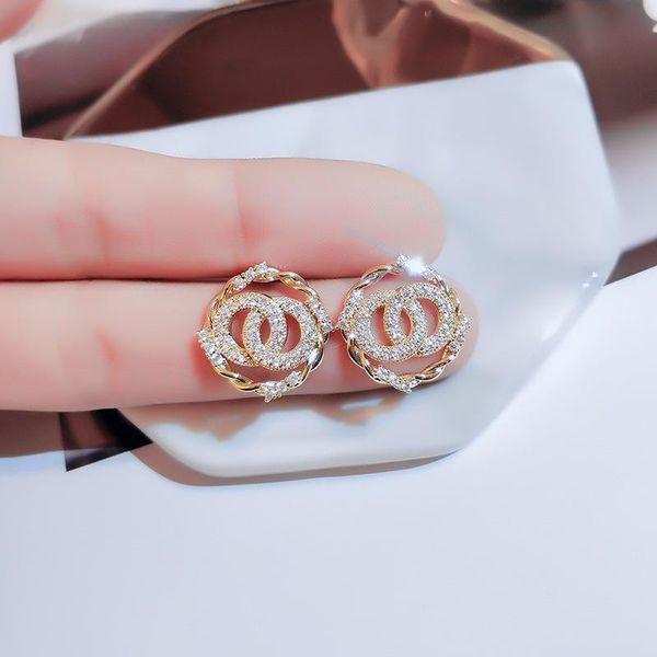 lats 2020 кристалл серьги роскошные сияющий золото / серебро цвет круглый rhinestone серьги для женщин свадьба партии ювелирных изделий, Golden;silver
lats 2020 кристалл серьги роскошные сияющий золото / серебро цвет круглый rhinestone серьги для женщин свадьба партии ювелирных изделий, Golden;silver