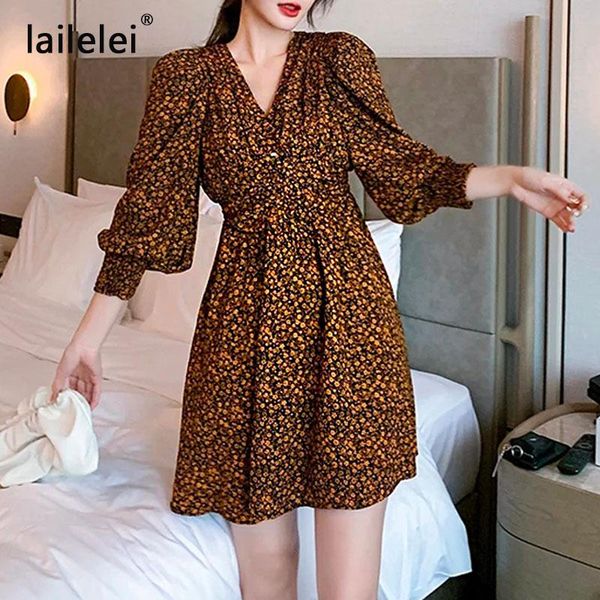 2021 spring new floral print chic deep v neck women dresses vintage puff sleeve mini slim waist party robe ladies vestidos, Black;gray
2021 spring new floral print chic deep v neck women dresses vintage puff sleeve mini slim waist party robe ladies vestidos, Black;gray
