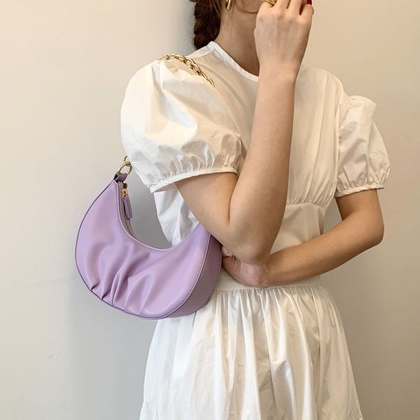 zis2r bag minority design crescent crescent national new moon pleated chain single shoulder underarm women's moon new bag tide straddle
zis2r bag minority design crescent crescent national new moon pleated chain single shoulder underarm women's moon new bag tide straddle