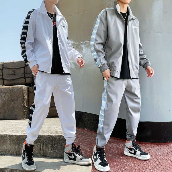 2020 spring couple leisure sports korean men's fashion jacket two piece suit, Black;brown
2020 spring couple leisure sports korean men's fashion jacket two piece suit, Black;brown