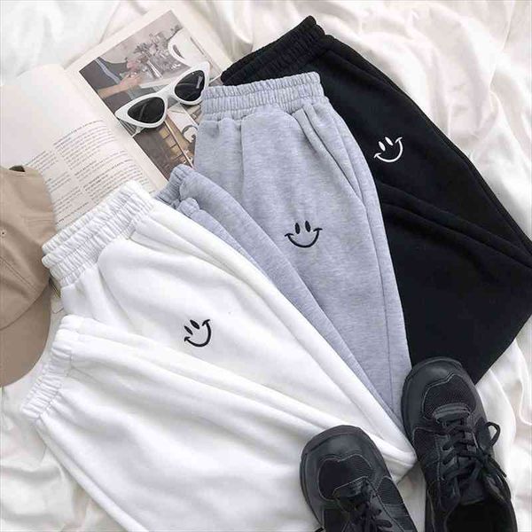 smiley face embroidery women sweat pants autumn winter tie tight high waist loose plush thickened casual pants, Black;white
smiley face embroidery women sweat pants autumn winter tie tight high waist loose plush thickened casual pants, Black;white
