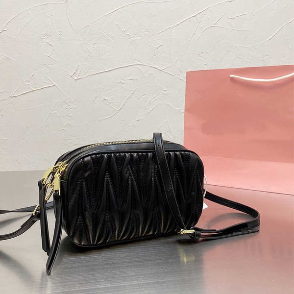 zipper mini crossbody bag women messenger bags flap shoulder handbag fashion wallet purse gold lettered grain high-grade velvet lining
zipper mini crossbody bag women messenger bags flap shoulder handbag fashion wallet purse gold lettered grain high-grade velvet lining
